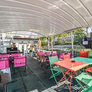 studio-peniche-au-coeur-de-lyon-pour-2-personnes.hotels-rhonealpes.com/